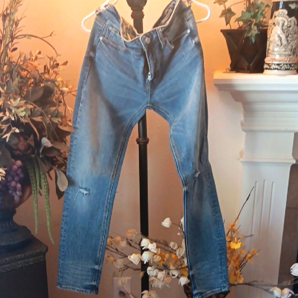 Guess Men's Faded Blue Skinny Jeans